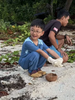 Guest taking part in Sea Turtle release